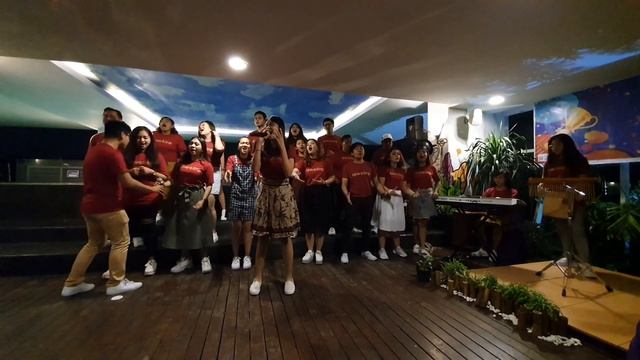 Sparkling Singers surprised by Emil Dardak Vice Governor of East Java, Indonesia смотреть онлайн