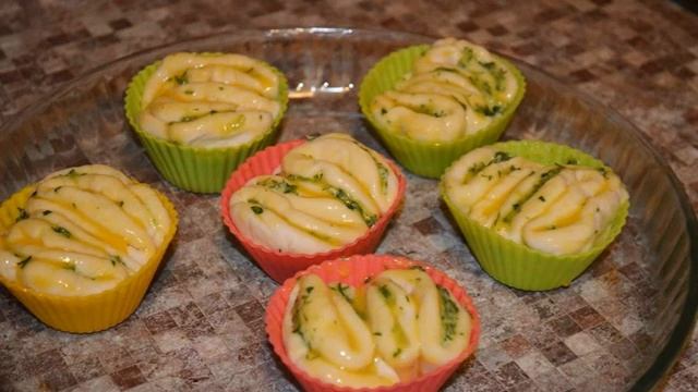 Быстрые булочки с чесноком и зеленью. Приятного аппетита! смотреть онлайн