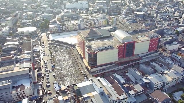 PASAR SENTRAL MAKASSAR || PASAR INI PERNAH TERBAKAR BEBERAPA KALI смотреть онлайн