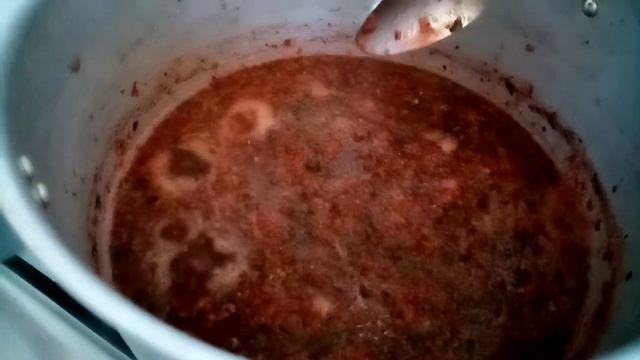 ТОМАТНЫЙ СОУС С БАЗИЛИКОМ И ОСТРЫМ ПЕРЦЕМ НА ЗИМУ/К ЛЮБОМУ БЛЮДУ!!! смотреть онлайн