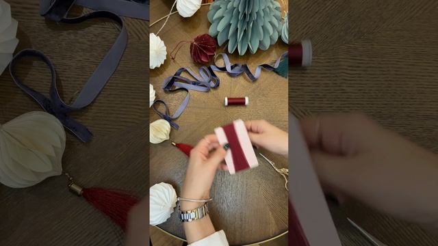 НОВОГОДНИЕ УКРАШЕНИЯ из ПОДРУЧНЫХ МАТЕРИАЛОВ своими руками ??? смотреть онлайн