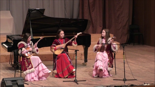 Трио думбыристов смотреть онлайн