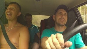 ПАССАЖИРЫ ТАКСИ РАСЧИТЫВАЮТСЯ ПО БЕЗНАЛУ В ЛЕСУ