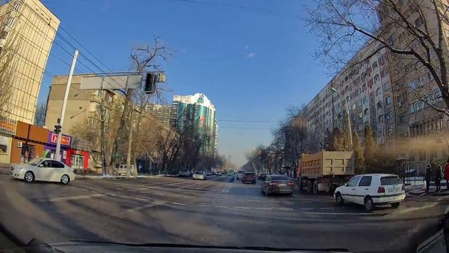 18.01.2020 Алматы Сатпаева/Гагарина нарушение ПДД 270HGA02 смотреть онлайн