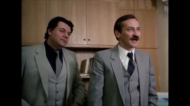 На спине, на простыне... смотреть онлайн