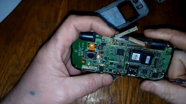 Золото в старых мобильных телефонах LG смотреть онлайн