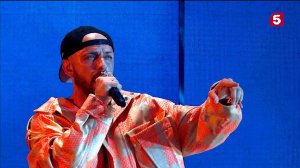 «Прекрасная традиция»: ST посоветовал сохранить милый обычай всех выпускных