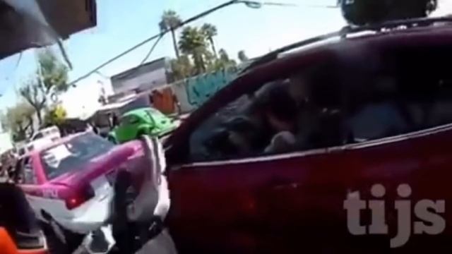 Epic road RAGE fails | road rage karma | road rage gone wrong смотреть онлайн