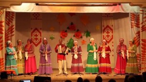 " У дороженьки"