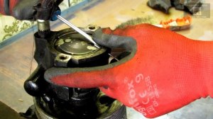 Замена сальника насоса ГУР. Рено Меган. ➤ ( replacement steering pump gland ).