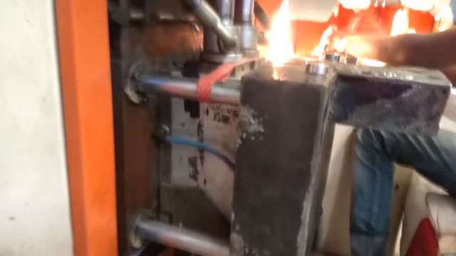 plastic pet bottle blowing machine. PART-1 business idea monthly 75000₹ income. смотреть онлайн