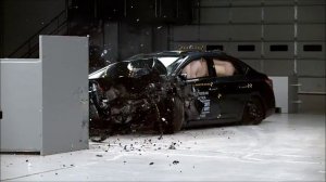 2015 Nissan Sentra Crash Test