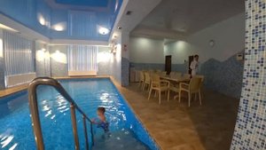 Кисловодск 2021 Отель Колизей Плюханье няши крипера в бассейне