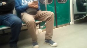 Станция метро Невский проспект и́ станция метро  Гостиный двор.станция новокрестаская