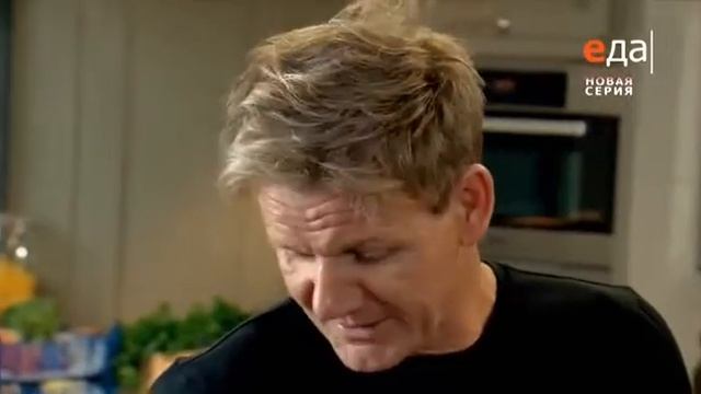 Круасаны с колбасками Мергез и сыром Фонтина смотреть онлайн