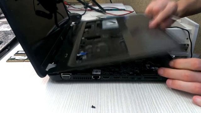 Ремонт ноутбука HP G7-1352sr с платформой Quanta R13 смотреть онлайн