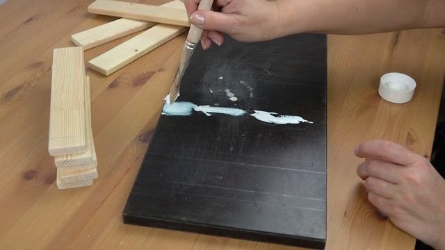 Как переделать старую мебель?