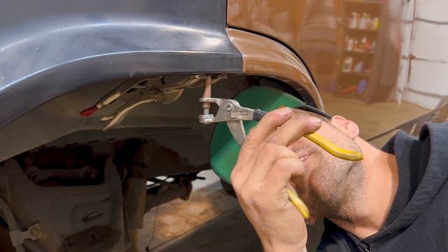 How To MIG Spot Weld on Replacement Panels Boogie Van Fender Install смотреть онлайн