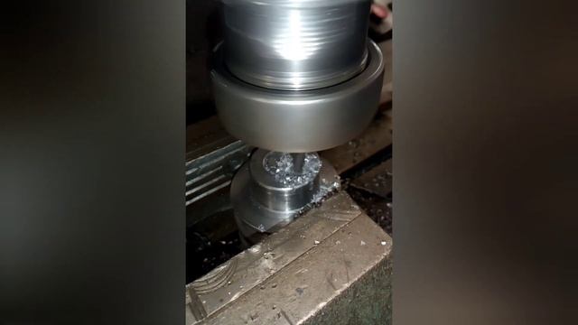 как сделать внутренний шпоночный паз с помощью сверления