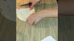 Мексиканская энчилада. Съели за 5 минут. Из лаваша, фарша и кукурузы