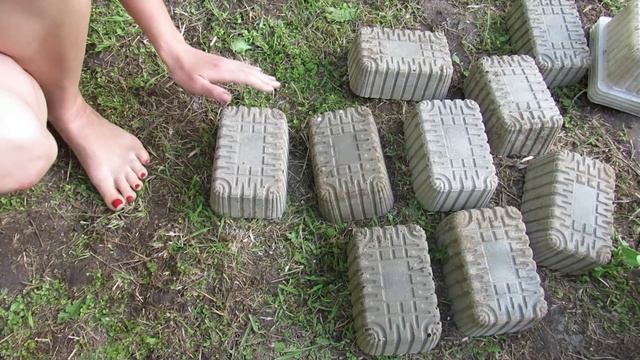 Оригинальная поделка для сада из пищевых лотков! смотреть онлайн