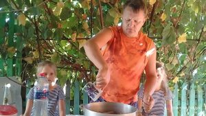 ?Рецепт. Шашлык свиные рёбрышки в минералке на винном уксусе. Жарю мясо на природе Башкирии.