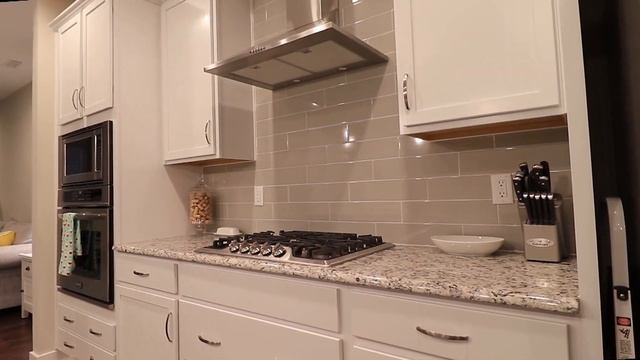 РАСХЛАМЛЕНИЕ КУХНИ | Минимализм в кухне советы по упорядочиванию пространства смотреть онлайн