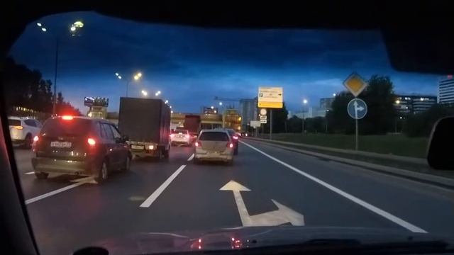 Использование ручного режима переключения АКПП в пробке