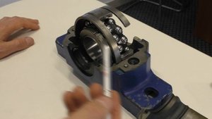 Как устроен разъёмный подшипниковый узел SNС