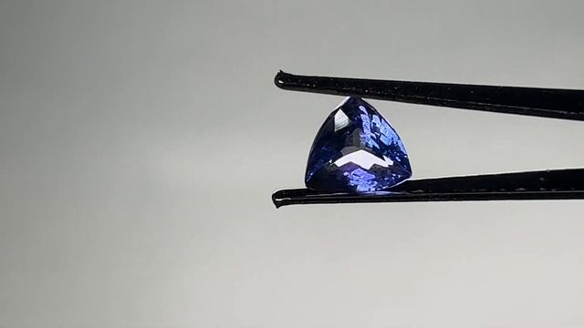 Натуральный танзанит 2,18ct класса люкс