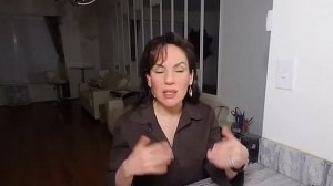 ПАРЕНЬ НЕ ПРОЯВЛЯЕТ ИНИЦИАТИВУ, НО ПОКАЗЫВАЕТ, ЧТО ВЫ ЕМУ НРАВИТЕСЬ...