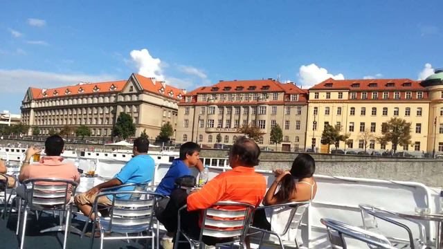 Прага по реке смотреть онлайн