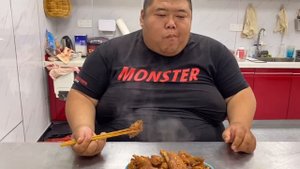 好久没吃排骨，胖哥整上10斤，做个“韩式排骨”解解馋，太费蒜啦！【胖猴仔】