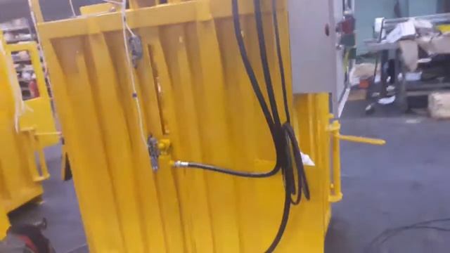 ПРЕСС ГИДРАВЛИЧЕСКИЙ ДЛЯ КАРТОНА, МАКУЛАТУРЫ, ТБО ЛАККК смотреть онлайн