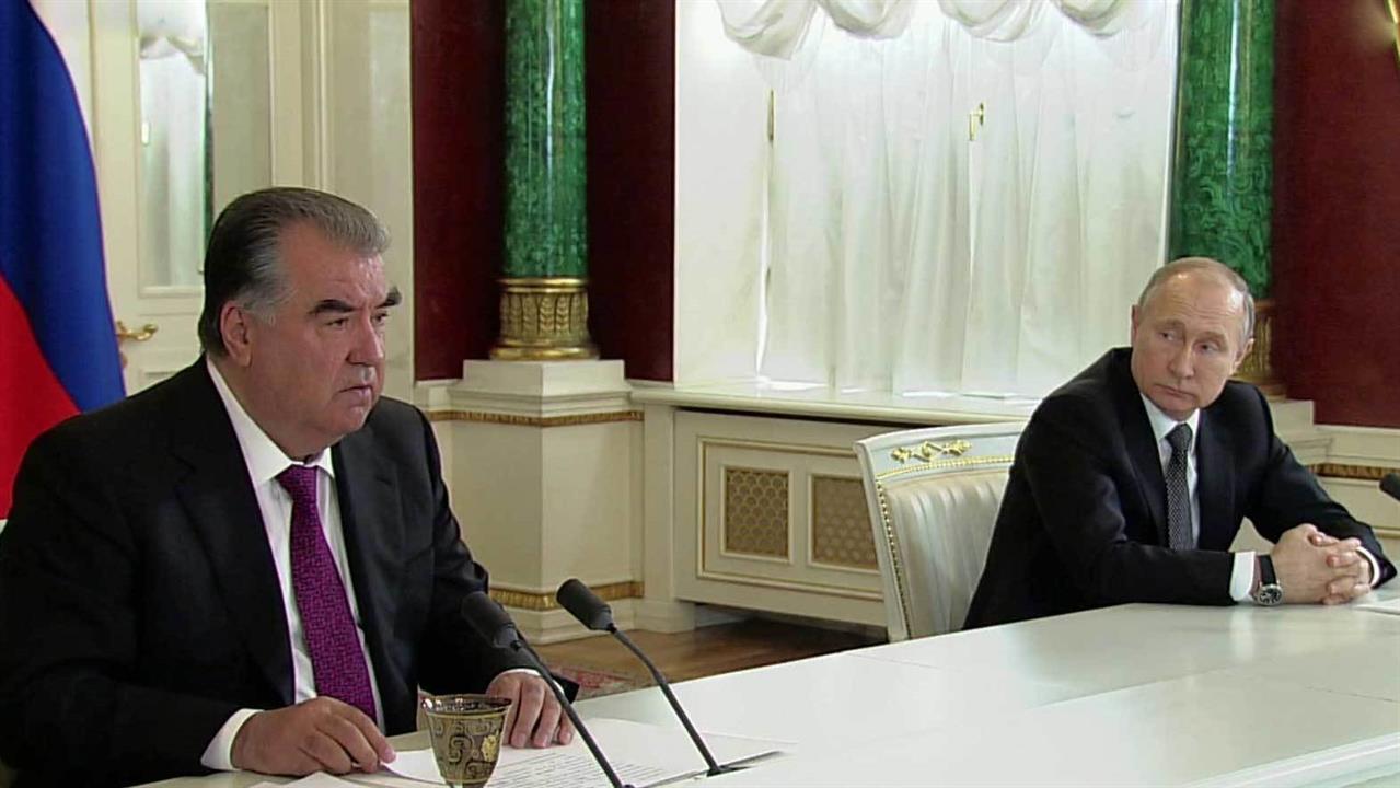 Президенты России и Таджикистана подписали документ об упрощенном таможенном коридоре между странами