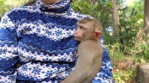 Don't abandon me pls! i need mom, orphan Franka cry begs Kunthea not to leave him alone.