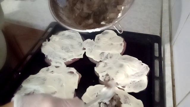 Запекаю куриную грудку,получается очень сочная смотреть онлайн