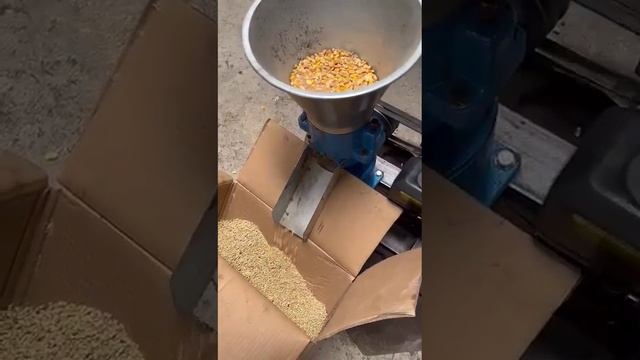 Работа гранулятора с бензиновым двигателем