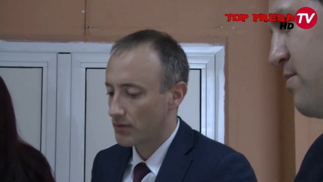 ВИДЕО: Открит урок с присъствието Георги Андонов и Красимир Вълчев от МОН, проведоха в Гоце Делчев. смотреть онлайн