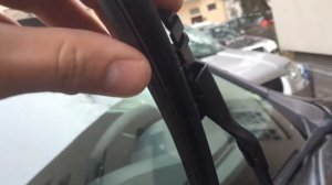 Hyundai Veracruz ix55 Windscreen Wiper Blades Replacement / Removal