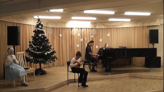 "В лесу родилась елочка" Л.Бекман. Яковлев Роман и мама Анна Владимировна смотреть онлайн