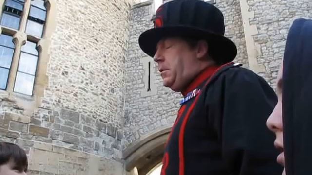 Beefeater at the Tower of London смотреть онлайн