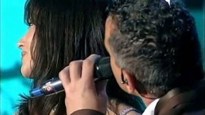 VideoClip Eros Ramazzotti  Fiorello con Monica Bellucci   Piu bella cosa che ce live Parco delle Vi