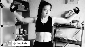 BIG BICEPS ||15yo muscle girl flexing her biceps|| Девушка показывает Бицепс|| VIKTORIA FITNESS ||