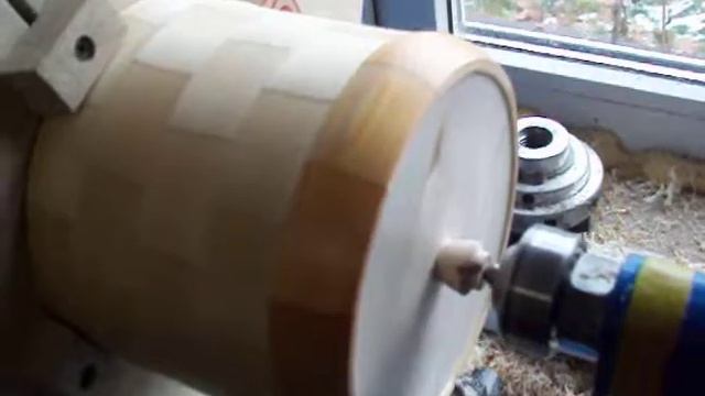 Финальная стадия перед снятием со станка.Формирование дна. смотреть онлайн