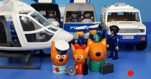 Экскурсия в полицейский участок.Игрушки Три кота собираются на экскурсию.mp4