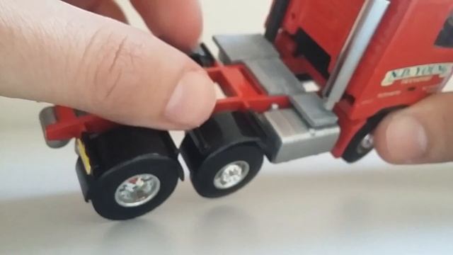 volvo fh12 6x2 Lions toys escala 1:50 смотреть онлайн