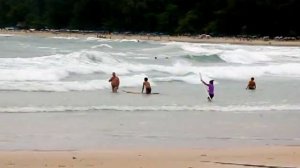 Тайланд,Пхукет ,Пляж Ката волны конец сентября, Kata beach