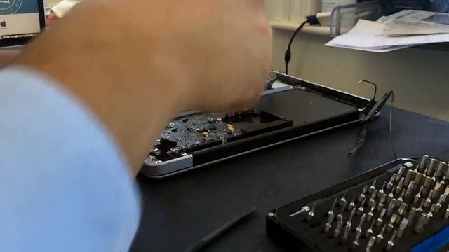 Apple Macbook Pro 13" Late 2011 Refurbished by M•Suite смотреть онлайн