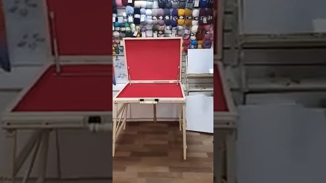 Демонстрационный Стол-чемодан для уличной торговли (канзаши, бантики, заколки, ободки)